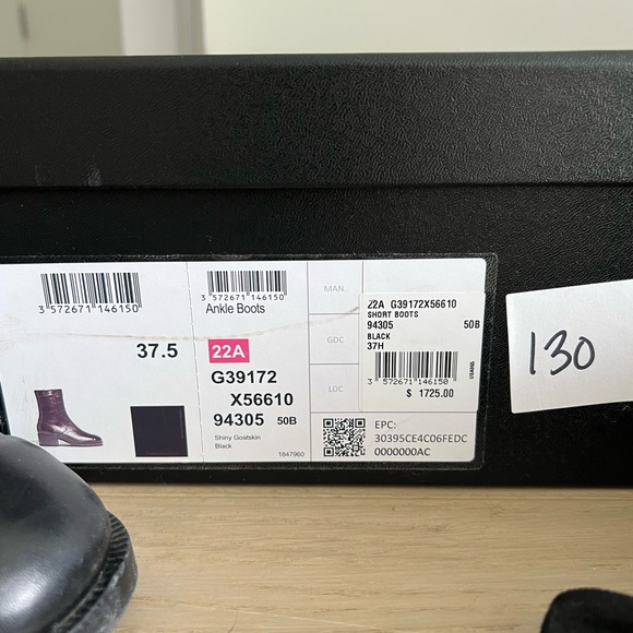 Chanel Short Leather Ankle Boots size 37.5 (US 6.5) authentic Chanel - Picture 8 of 8